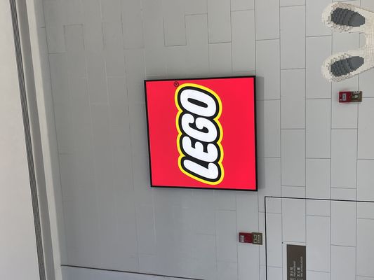 Caixa de luz de publicidade acrílica LED de 12 V de tensão de entrada para sinalização e promoção externas