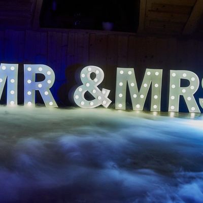 28 C letreiro de luz personalizado letreiro de mesa LED letras amor casamento números lâmpada