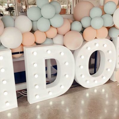 12V Voltagem de entrada Grandes letras 3D iluminadas Marry Me LED Marquee sinal para casamento