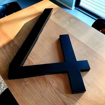 Sinalização exterior Logotipo 3D personalizado iluminado por trás Sinalização de luz para negócios Iluminação de publicidade