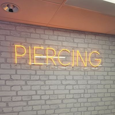 2- Design Custom Made Flexível Lâmpada de Faixa Iluminação Tatuagem Nome Jogo Logotipo Estúdio LED Neon Sign