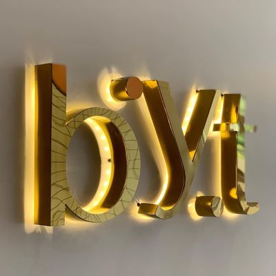 Logotipo de letras de parede de escritório em LED 3D para sinalização de publicidade comercial de metal personalizada