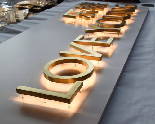 Outdoor 3D LED Billboard e Display Board Lâmpada de fundo de metal inoxidável Letras luminosas