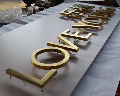 Outdoor 3D LED Billboard e Display Board Lâmpada de fundo de metal inoxidável Letras luminosas