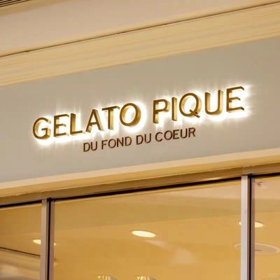 Logotipo de letras pequenas 3D Sinalização comercial acrílica para escritório e loja 12V Voltagem de entrada