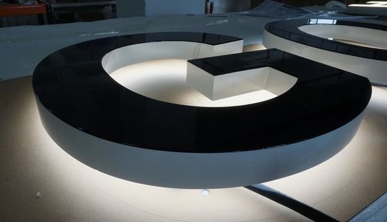 Sinalização interior iluminada Sinalização comercial de metal personalizada exterior com LED 3D