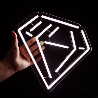 Filtro de casamento de luz de neão para o transporte de diamantes brancos