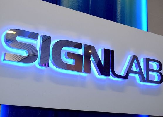 Indicador de parede de carta LED iluminado interior personalizado com tensão de entrada DC 12V