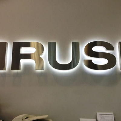 Custom Laser Cutting 3D Metal Wall Logo Letters para LED Backlit Stainless Steel Sign