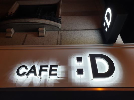 Custom Laser Cutting 3D Metal Wall Logo Letters para LED Backlit Stainless Steel Sign